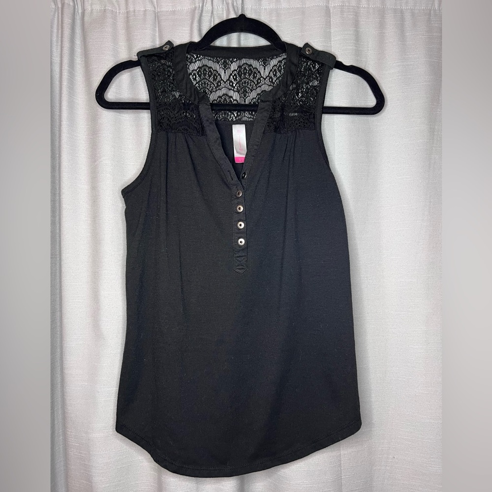 No Boundaries Size S Black Sleeveless Lacey Top with Buttons